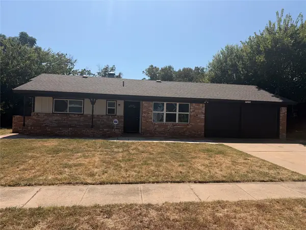 725 Willow Street, Hurst, TX 76053