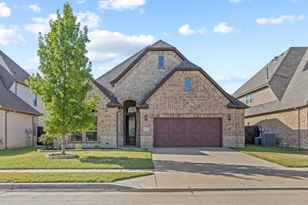 8416 Sandhill Crane Drive, Fort Worth, TX 76118