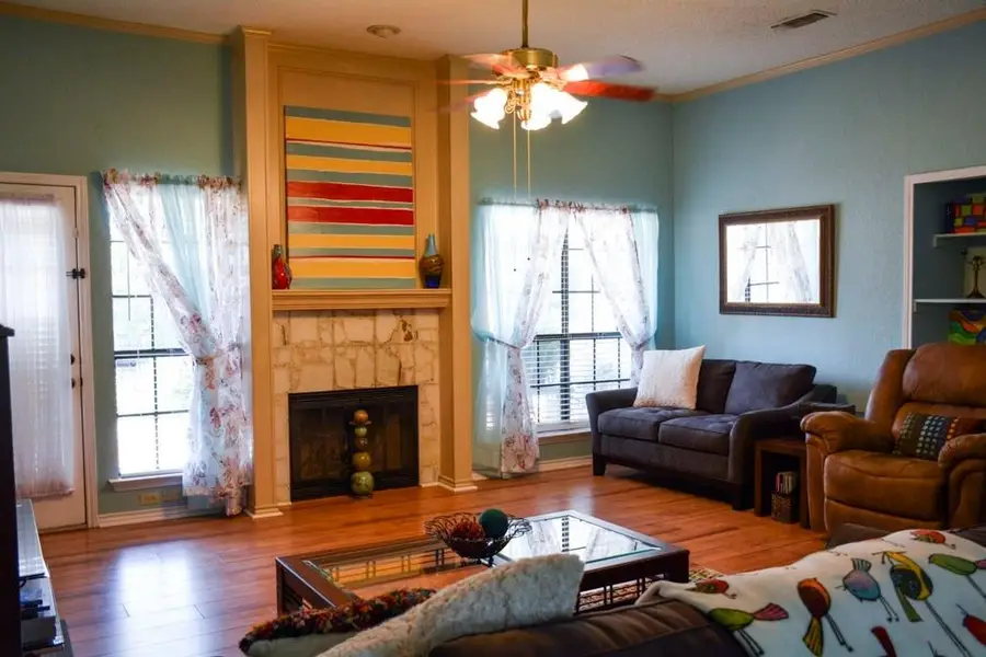 235 N Beltwoods Drive, Desoto, TX 75115 - #2