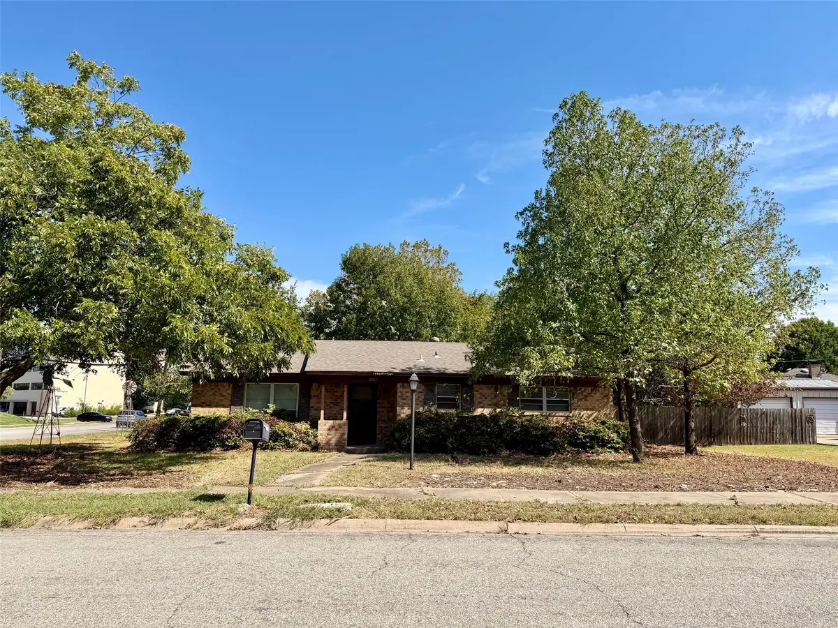 3221 Burgandy Lane, Sherman, TX 75090 - #1