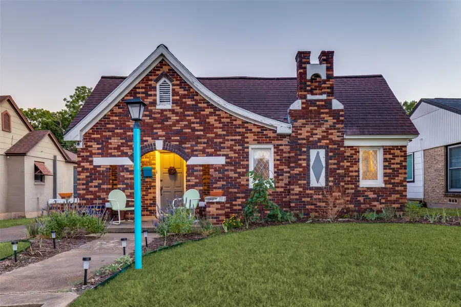 2732 Ivandell Avenue, Dallas, TX 75211 - #2