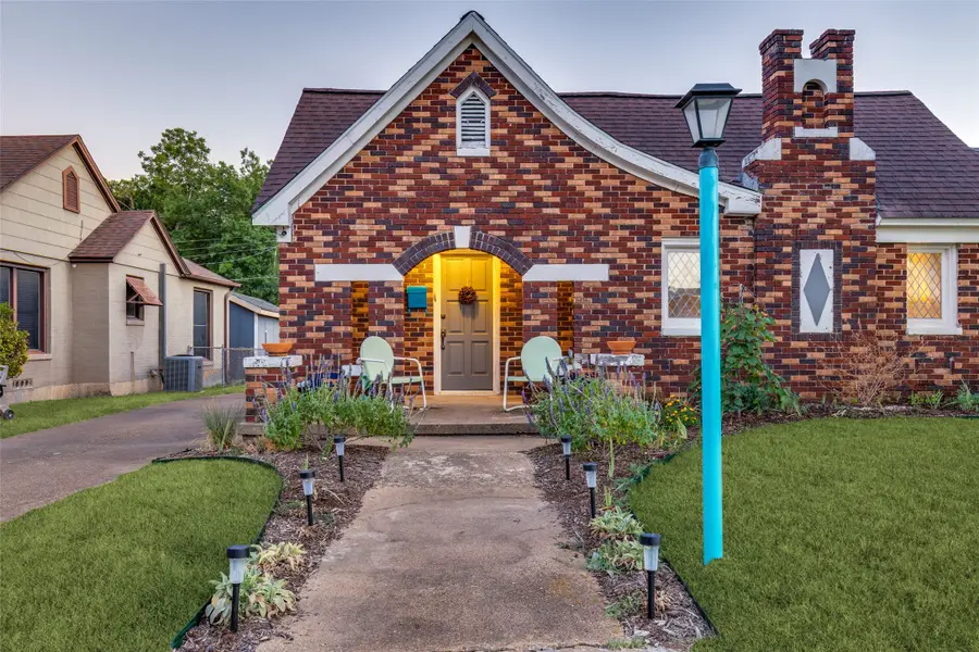 2732 Ivandell Avenue, Dallas, TX 75211 - #3