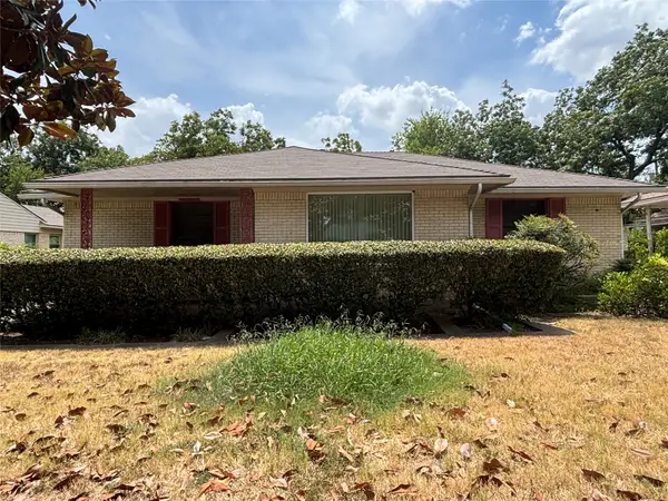 1520 Sutter Street, Dallas, TX 75216