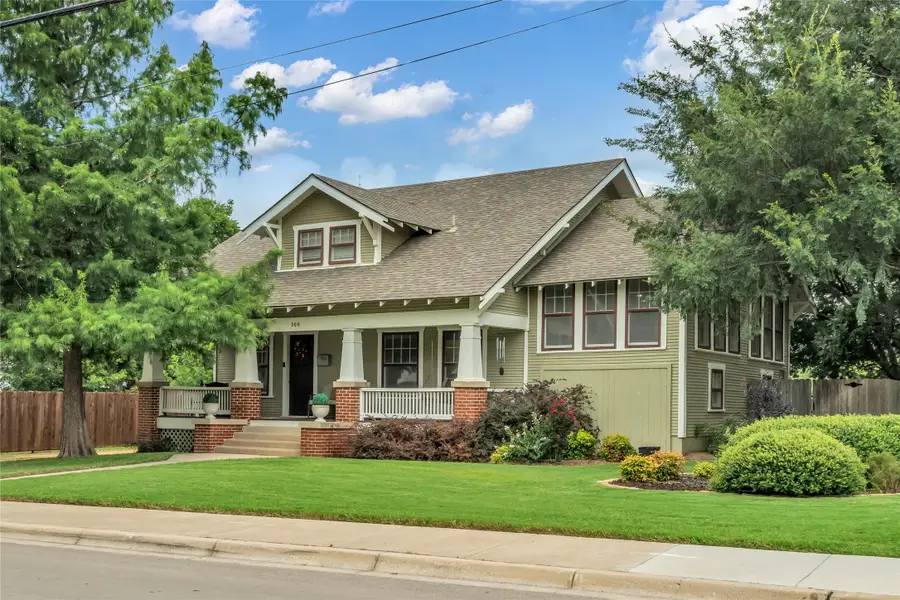 300 W College Street, Grapevine, TX 76051 - #3