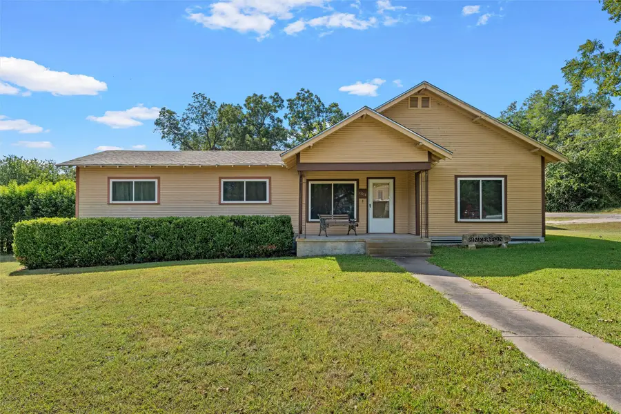 1314 W 9th Street, Clifton, TX 76634 - #2