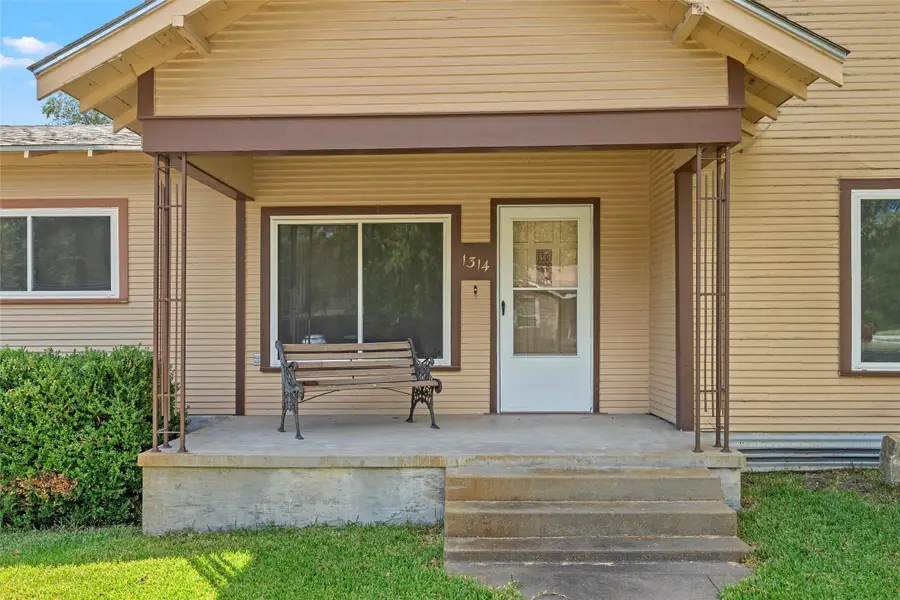 1314 W 9th Street, Clifton, TX 76634 - #3