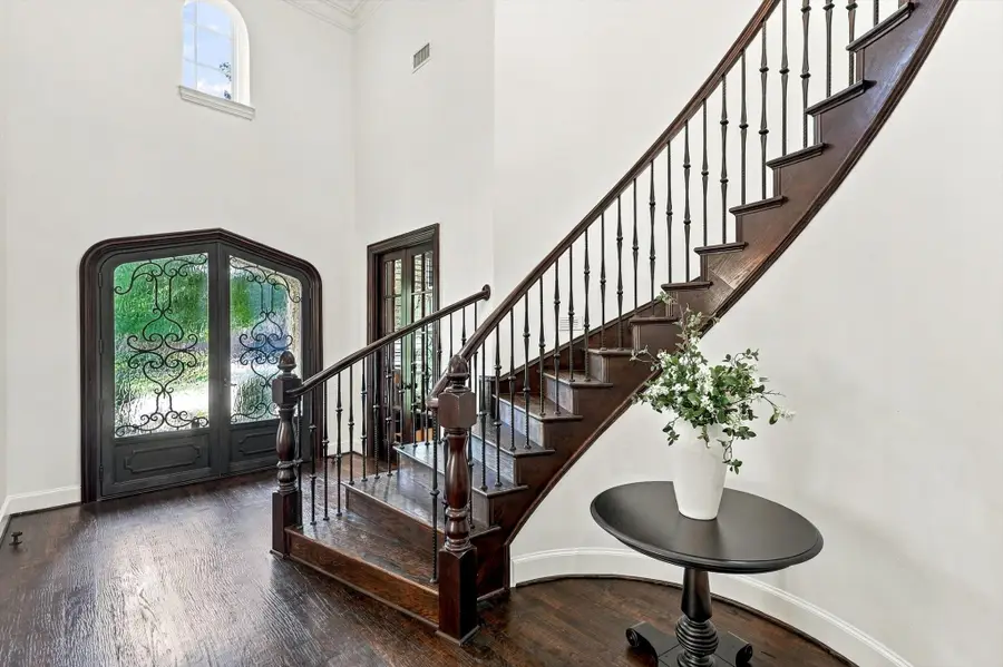 627 Lake Point Drive, Irving, TX 75039 - #2