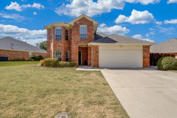 908 Dallas Lane, Lewisville, TX 75067