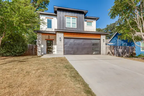 1315 Oak Knoll Drive, Haltom City, TX 76117