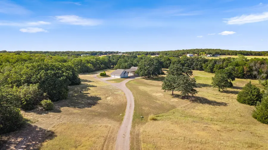 872 County Road 1670, Alvord, TX 76225 - #2