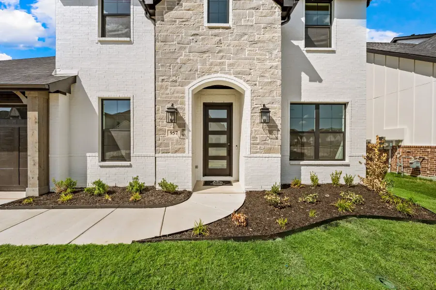 957 Highlands Avenue, Aledo, TX 76008 - #3
