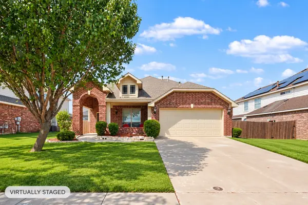 200 Lorient Drive, Mansfield, TX 76063