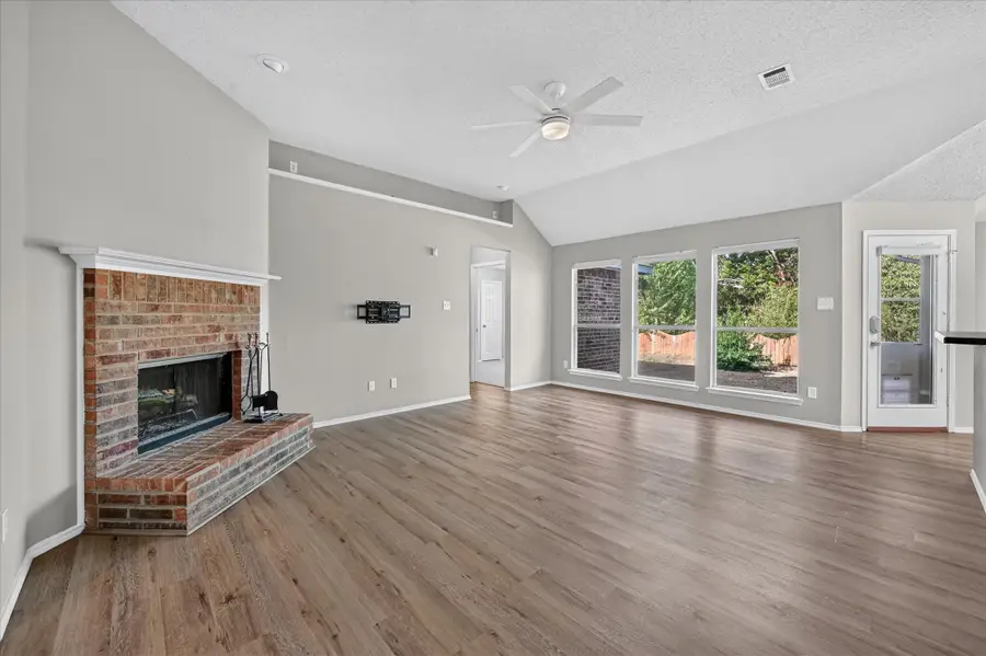 912 Cole Avenue, Denton, TX 76208 - #3