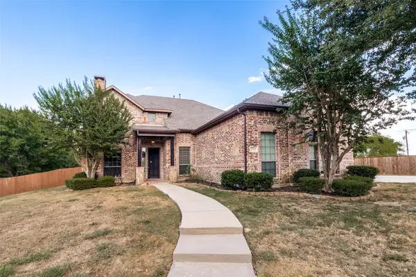6631 Crestmoor Lane, Sachse, TX 75048