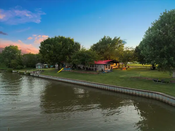 308 Causeway Cove, Seven Points, TX 75143