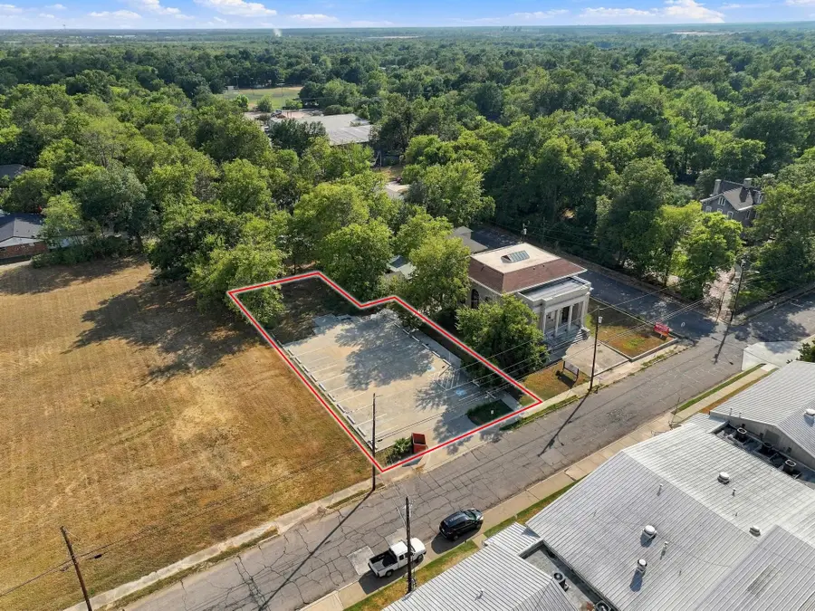 339 W Kaufman Street, Paris, TX 75460 - #3