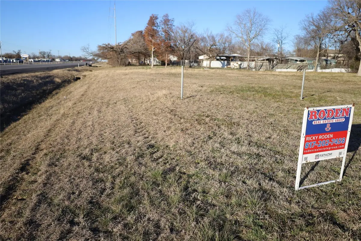 4204 N Main Street, Burleson Joshua, TX 76058 - #1