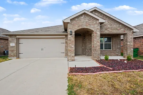 809 Rutherford Drive, Crowley, TX 76036
