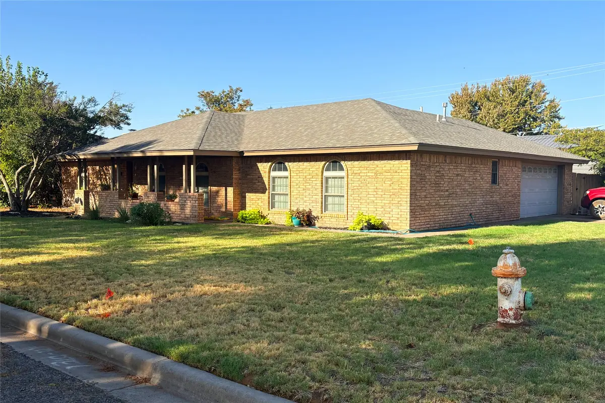 2802 Wood Street, Vernon, TX 76384 - #1