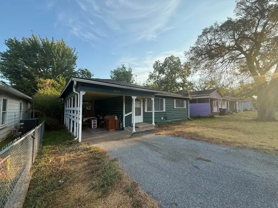 1055 W Star Street, Denison, TX 75020 - #2