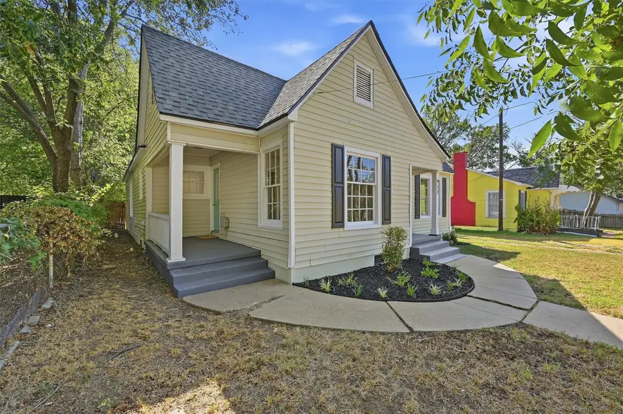 917 N Woods Street, Sherman, TX 75092 - #2