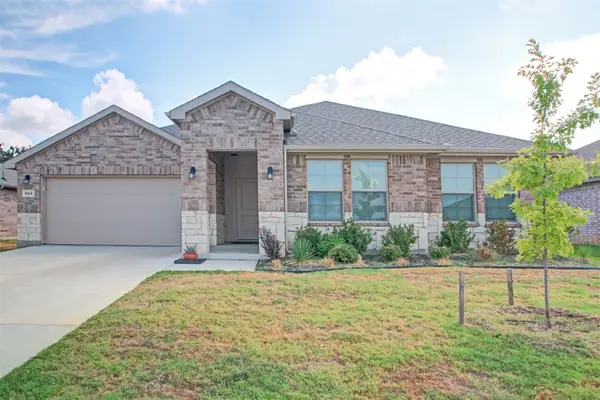 859 Waterford Way, Joshua, TX 76058