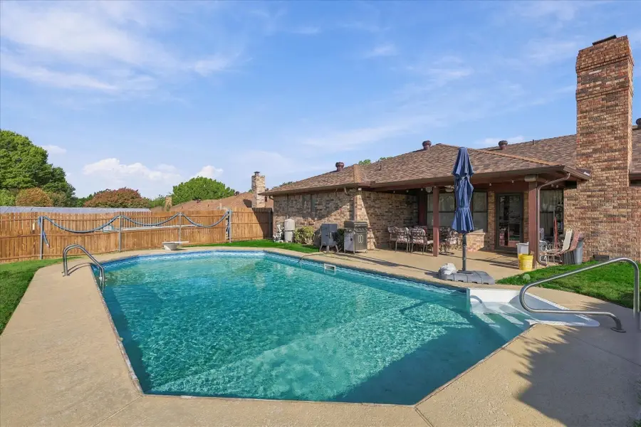 932 Clear View, Bedford, TX 76021 - #2