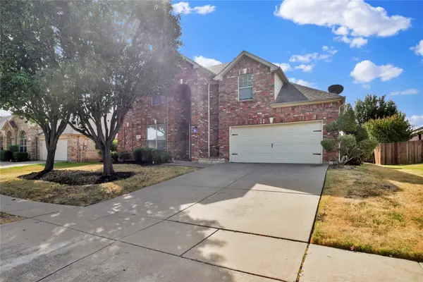 4404 Meadow Knoll Lane, Mansfield, TX 76063