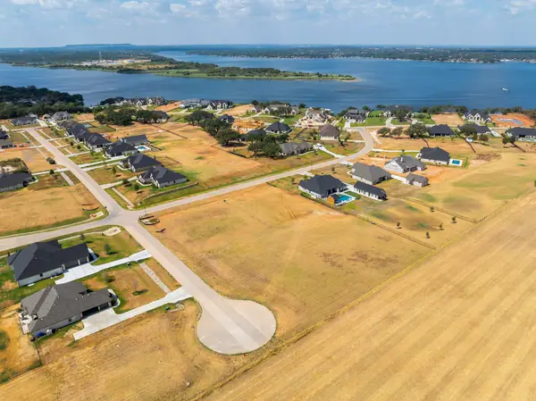 1108 Beginnings Drive, Granbury, TX 76049