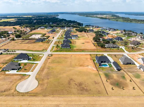 1204 Explorer Lane, Granbury, TX 76049