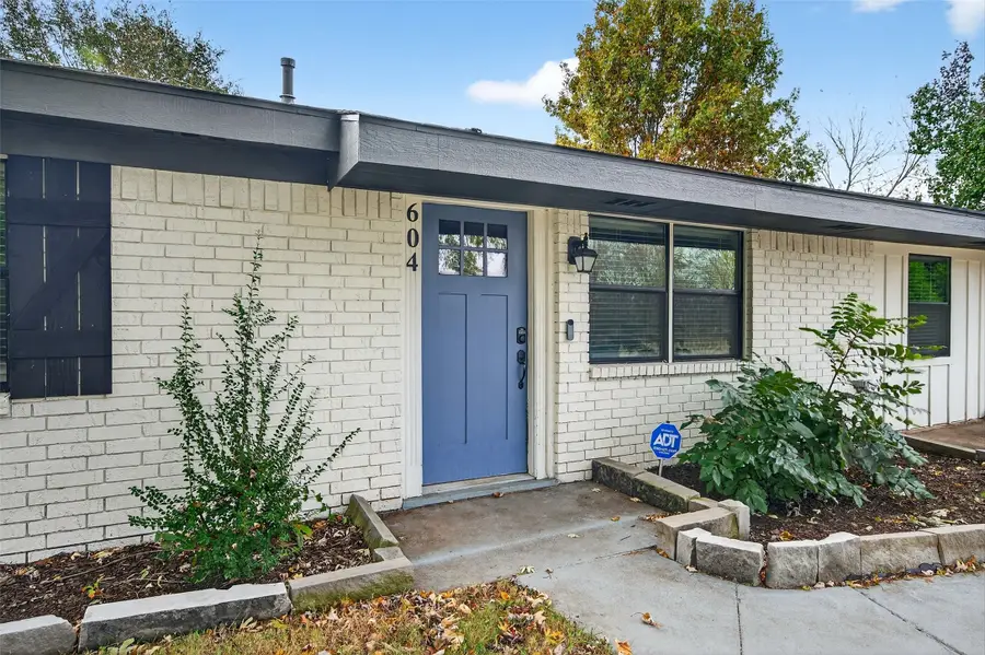 604 E Summit Street, Sherman, TX 75090 - #2