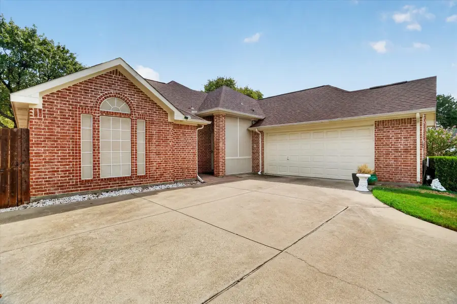 816 Linda Drive, Joshua, TX 76058 - #2