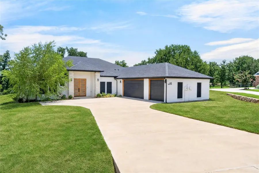 4013 Legend Trail, Granbury, TX 76049 - #2
