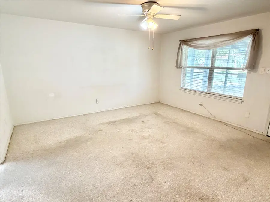 2414 Himes Street, Irving, TX 75060 - #2