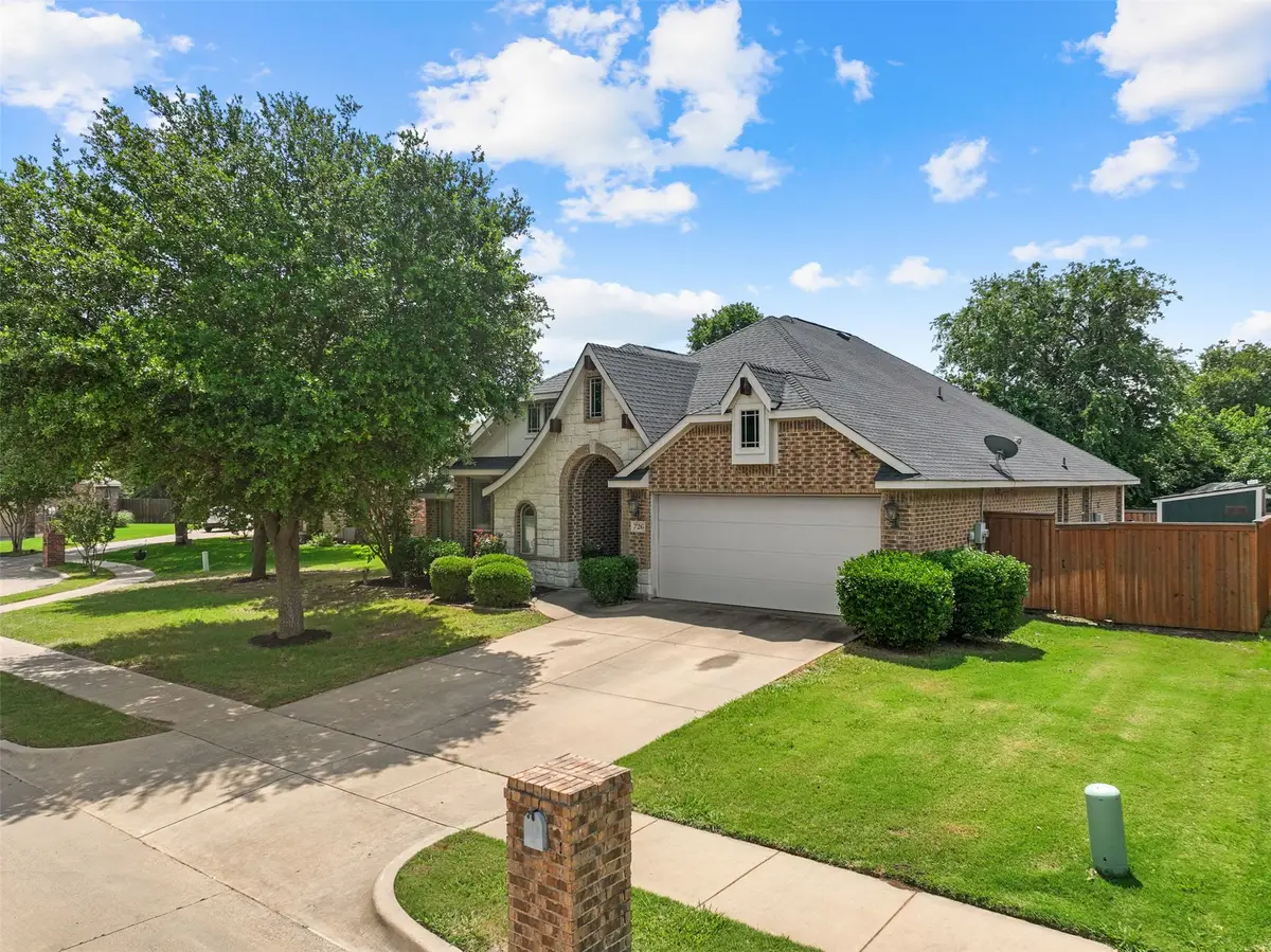 726 Celebrity Court, Midlothian, TX 76065 - #1