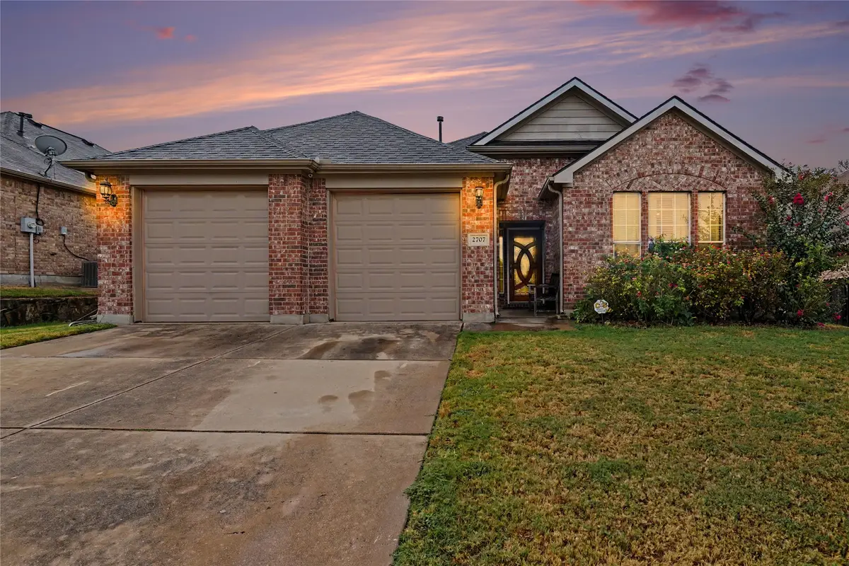 2707 Meadow Lake Drive, Grand Prairie, TX 75050 - #1