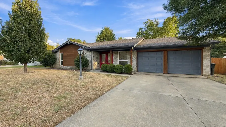 1800 Lexington Place, Bedford, TX 76022 - #2