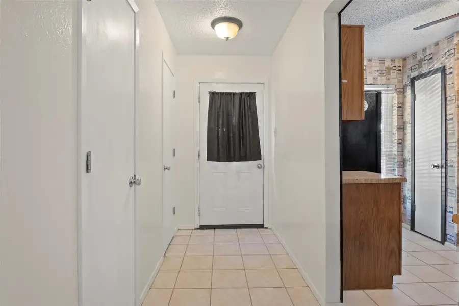 161 Merlin Way, Euless, TX 76039 - #3