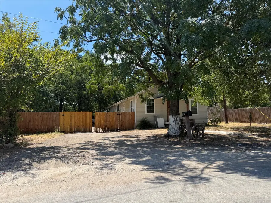 1114 E Ohio Avenue, Dallas, TX 75216 - #2