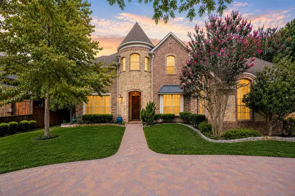 8319 Midway Road, Dallas, TX 75209