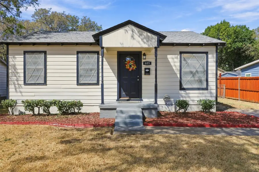 605 NE 33rd Street, Grand Prairie, TX 75050 - #3