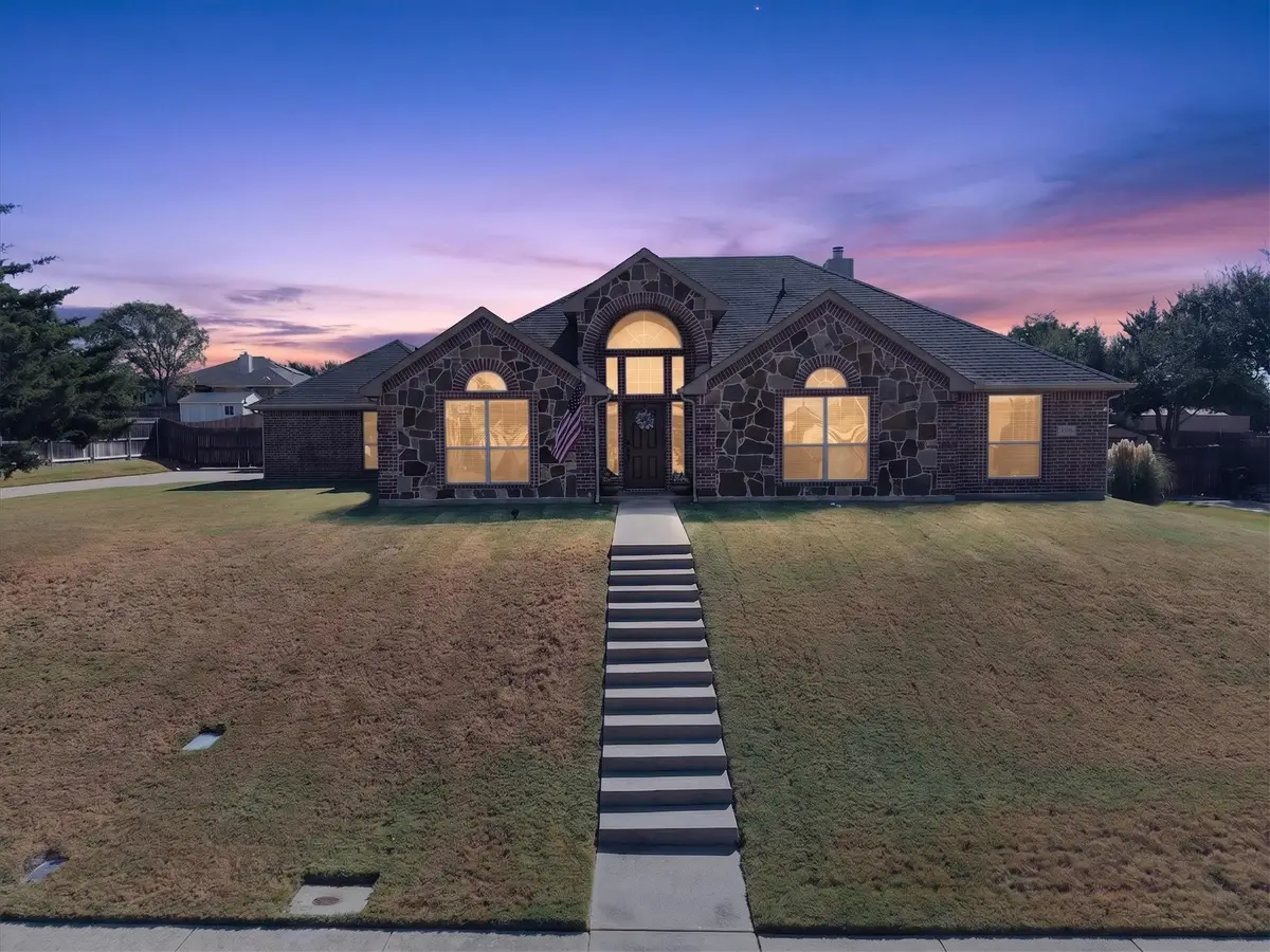 6460 Fox Run Dr., Midlothian, TX 76065 - #1