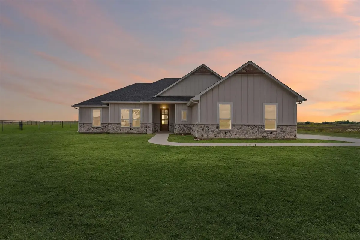 2061 Goodwyn Road, Italy, TX 76651 - #1