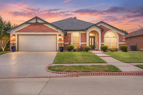 7112 Snowy Owl Street, Arlington, TX 76002