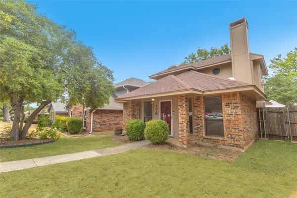 734 Red Oak Drive, Lewisville, TX 75067