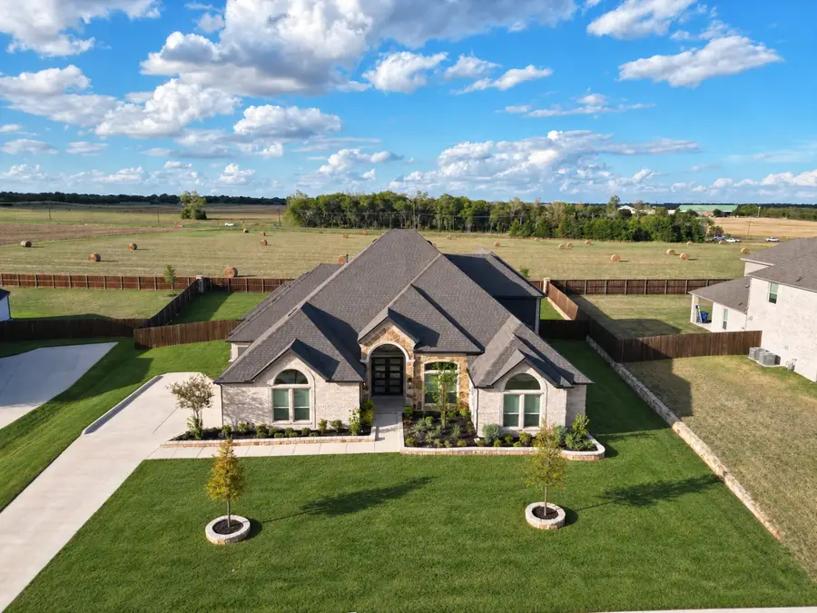 781 Emerald Valley Drive, Ovilla, TX 75154 - #2