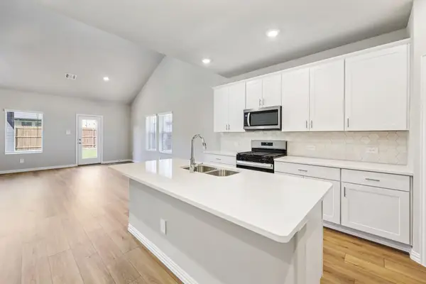 10812 Colonial Heights Lane, Fort Worth, TX 76179