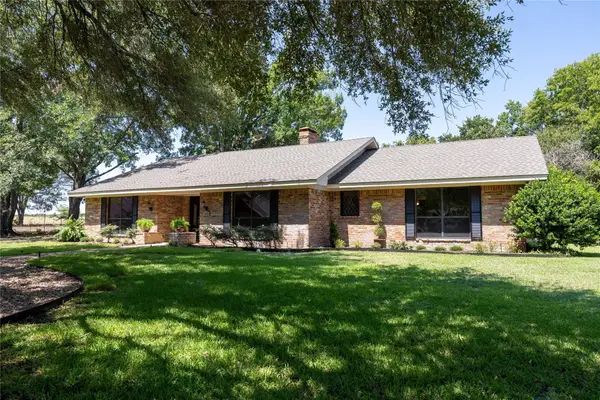 1800 Woodcrest Avenue, Corsicana, TX 75110