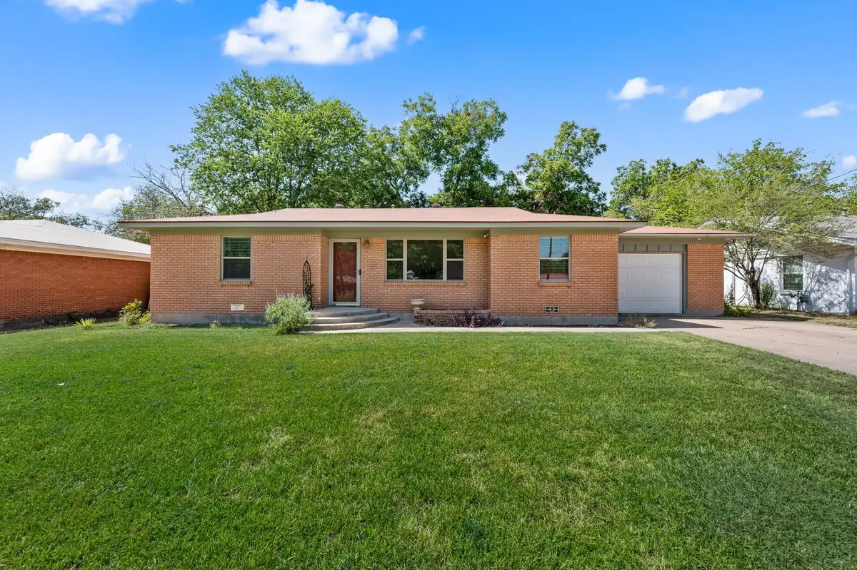 1134 Usher Street, Benbrook, TX 76126 - #1