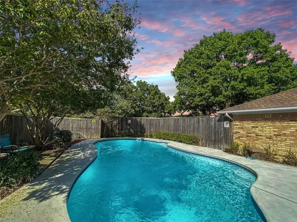 2409 Glen Morris Road, Carrollton, TX 75007
